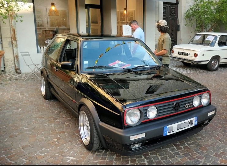 Volkswagen Golf II photo 2