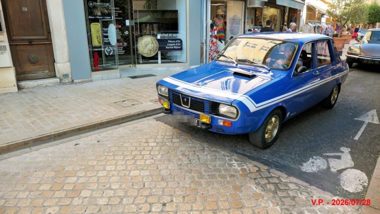 Renault R12 photo 1