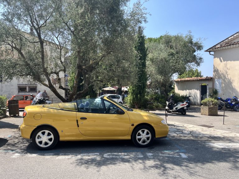 Renault Megane photo 1