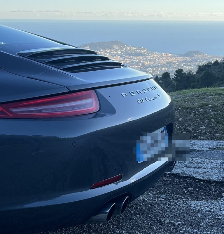 Porsche 911 Carrera S photo 5