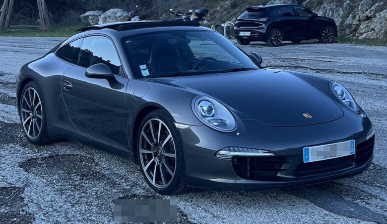 Porsche 911 Carrera S photo 3