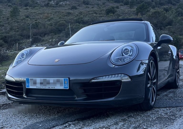 Porsche 911 Carrera S photo 1