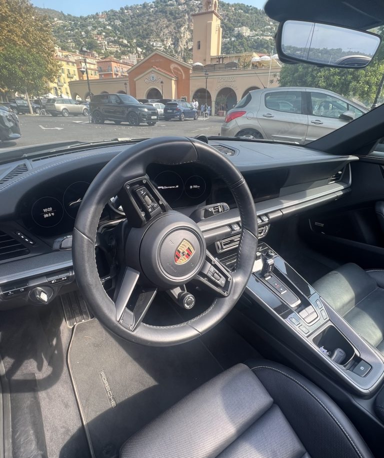 Porsche 911 Carrera S photo 2