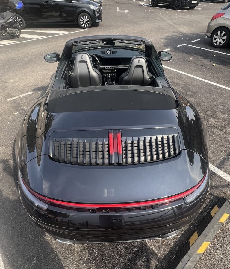 Porsche 911 Carrera S photo 4